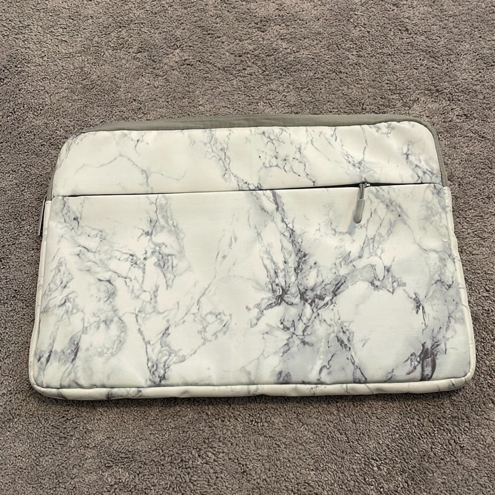 Marble Cushion Lined Laptop Sleeve/Case